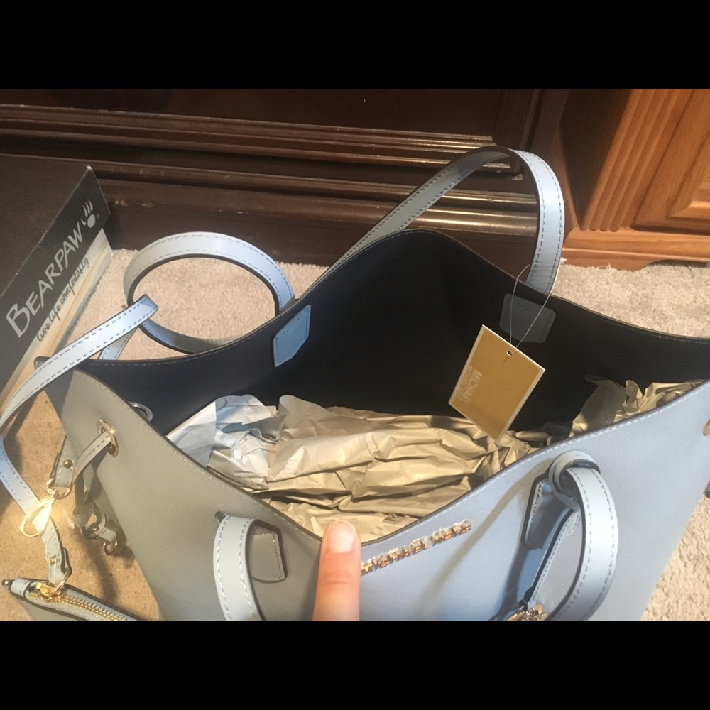 Michael Kors Bag - Picture 2 of 3
